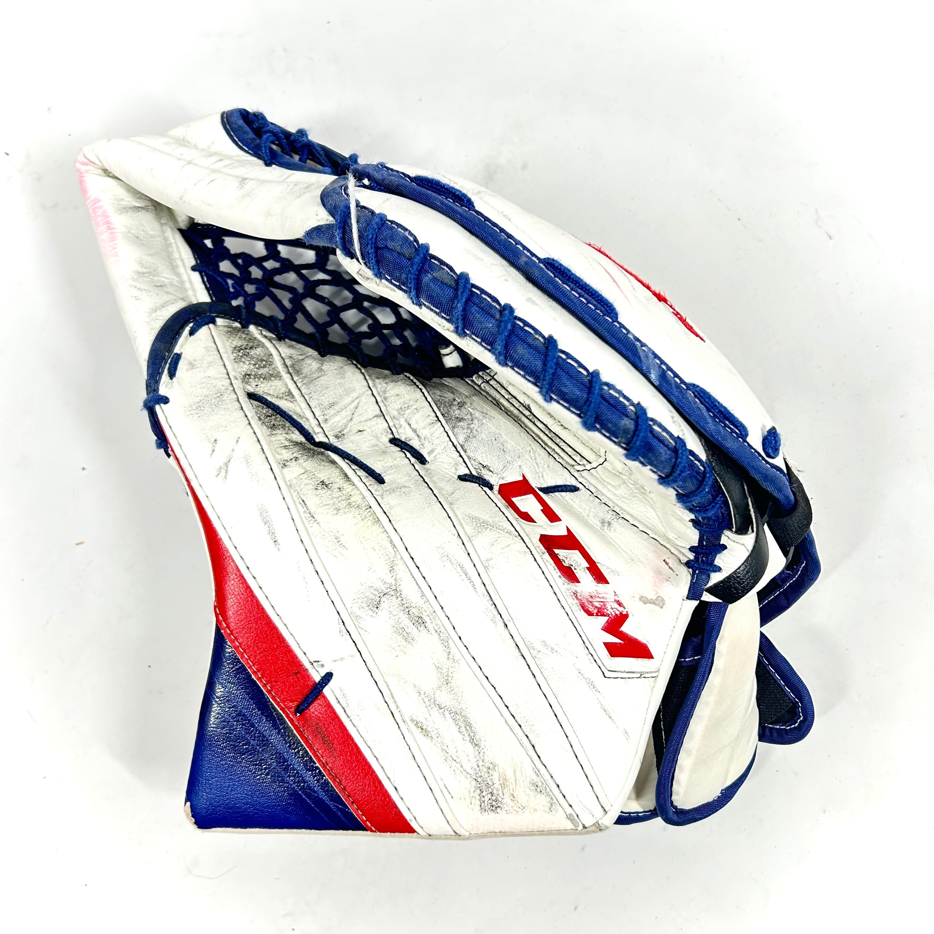 CCM Extreme Flex 5 - Gant de gardien de but Pro Stock d'occasion (blanc/bleu/rouge)